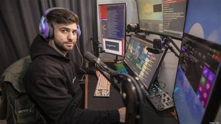 Ali Hassan (SypherPK)'s pet Aegon, Aiko, and Yuna