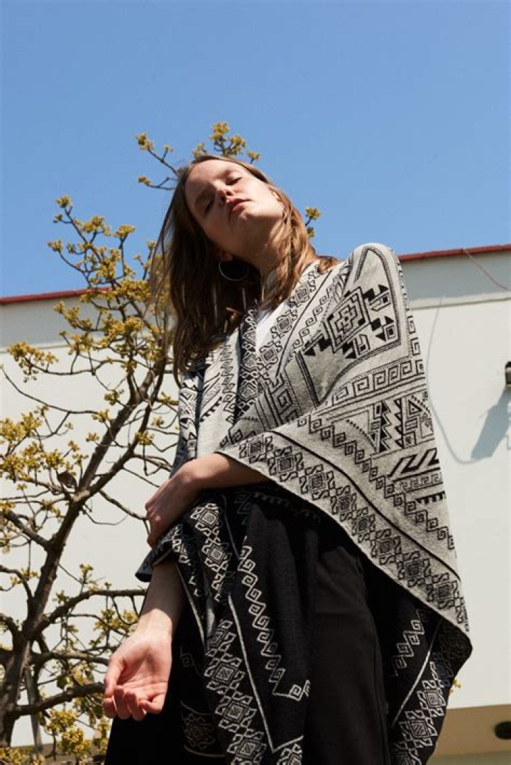 Amazon_Scarves