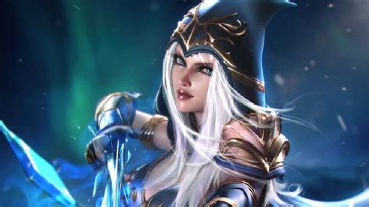 Ash on LoL's pet Cat