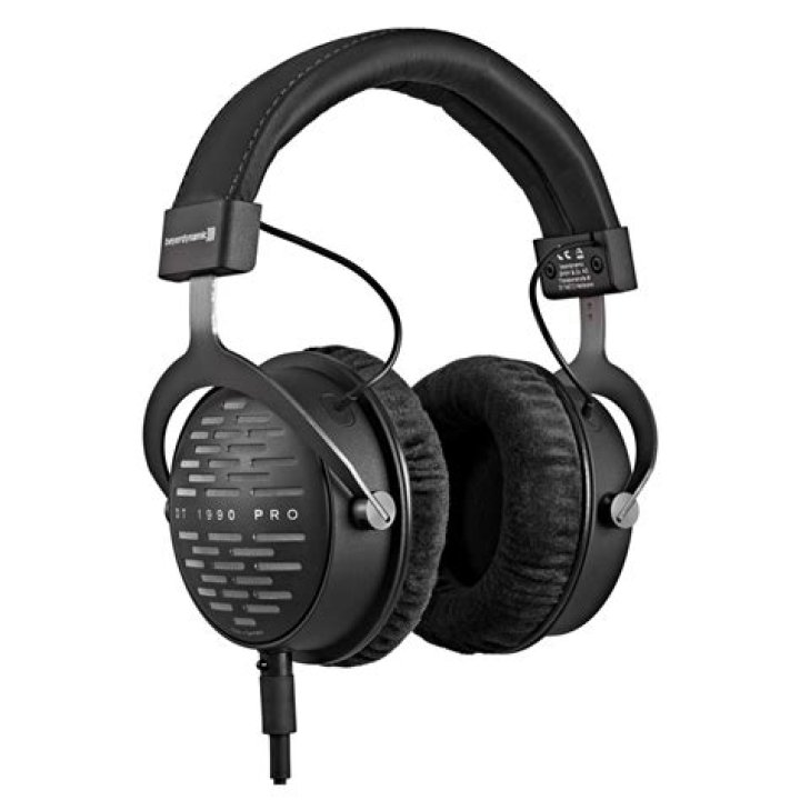 Beyerdynamic DT 1990 Pro Open Studio (Source: Ubuy)