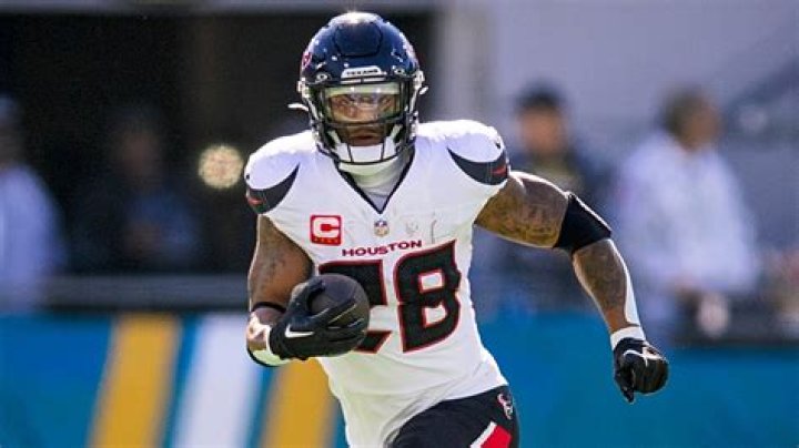 Joe Mixon's pet No Pets (Joe Mixon)
