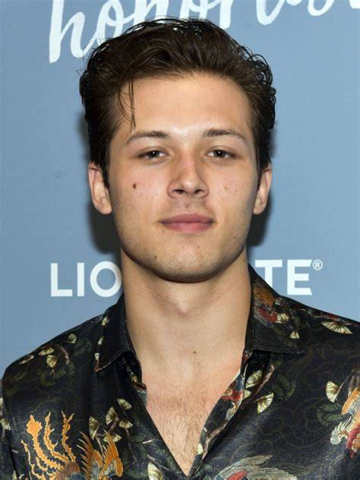 Leo Howard Leo Howard