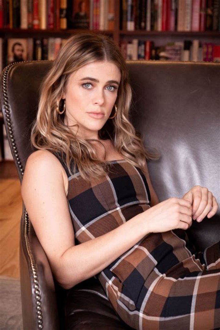 Melissa Roxburgh's pet Dog