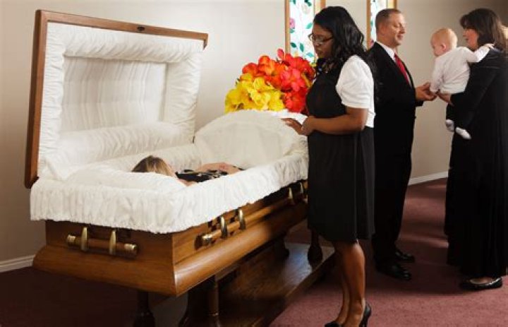  Open Casket 