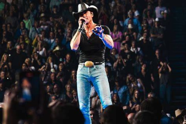 Tim McGraw in a Live
